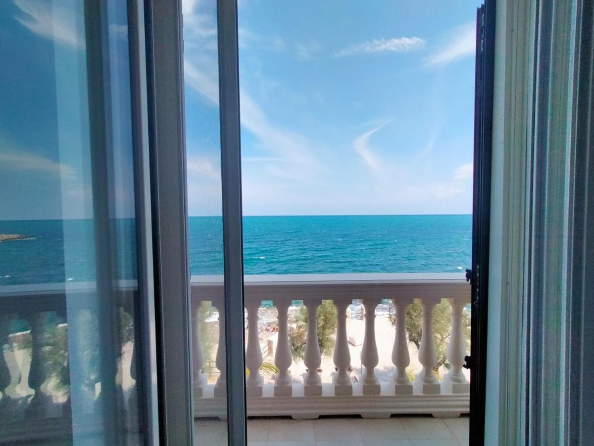ジョヴィナッツォ Vento Di Bolina Bed & Breakfast エクステリア 写真